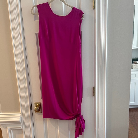 Elegant Pink Sleeveless Dress